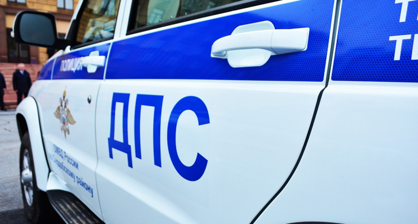 На Сухановской дорогу не поделили "четырнадцатая" и "Лада Гранта"