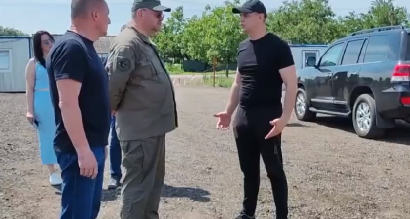 Пензенские дорожники круглосуточно восстанавливают дорогу в Донецкой народной республике