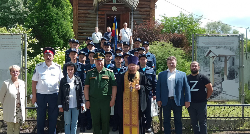 20 юношей-казаков из Пензенской области отправились на срочную службу в Энгельс