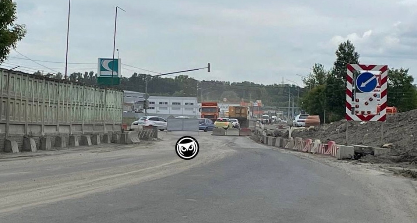 Перекрытую дорогу в районе Бригадирского моста в Пензе предлагают объезжать по Шемышейской