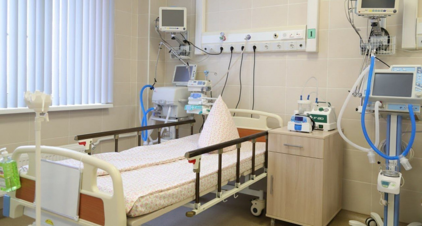 Двое 18-летних пензенцев выписали из больницы после отравления метанолом