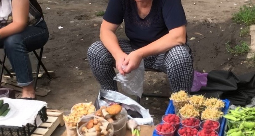 "Лишний рублик не помешает": 62-летняя пензячка о продаже  ягод и грибов