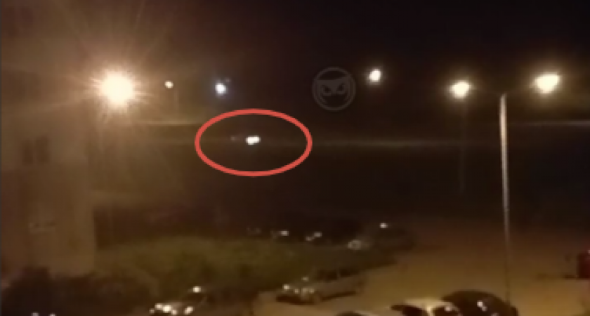 Жители Зари ждали полночи, когда "стритрейсер" сотрет резину до дисков