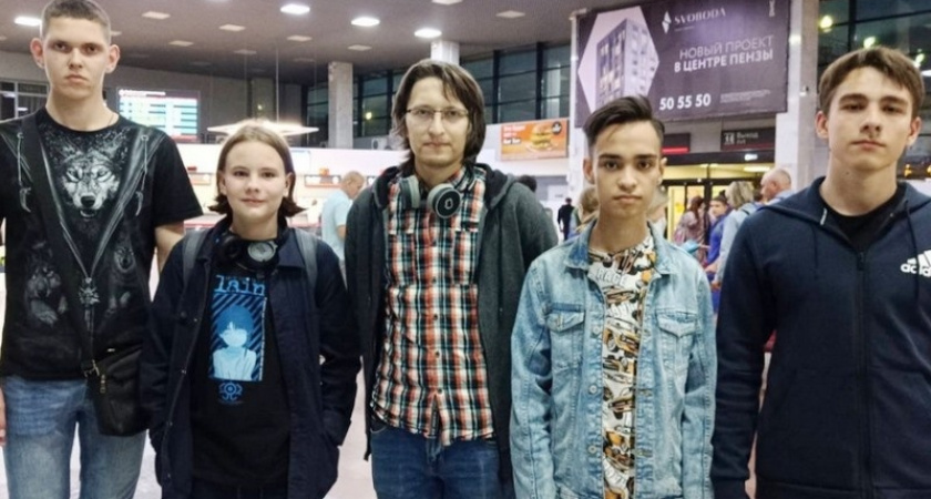 Команда пензенского лицея №2 отправилась на финал Всероссийского форума в Москву 