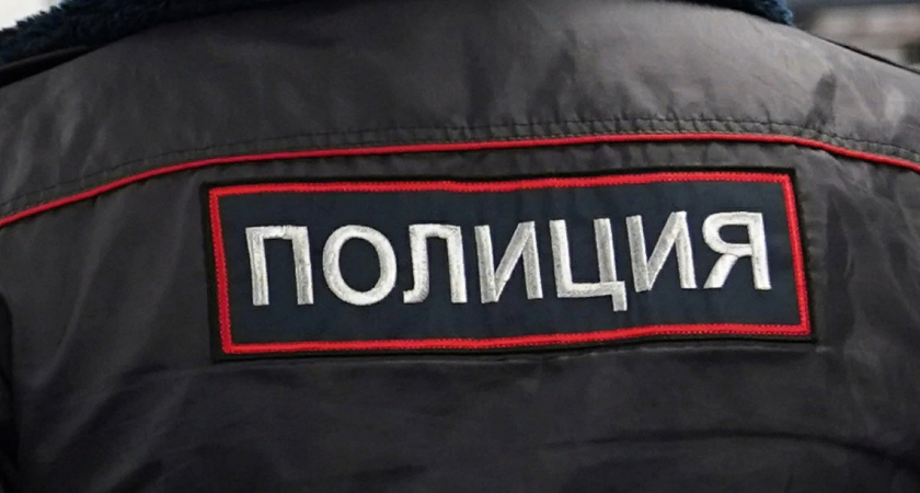 В Нижнеломовском районе женщина избила участкового костылем