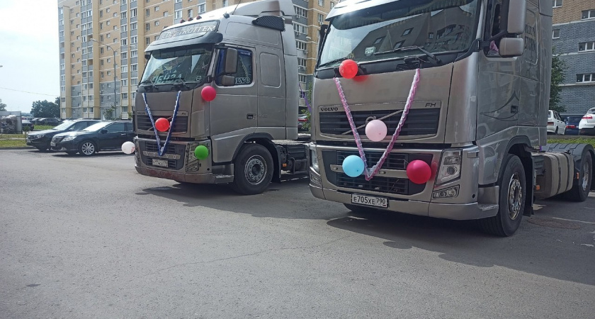 В Пензе прошла свадьба не необычном кортеже из тягачей