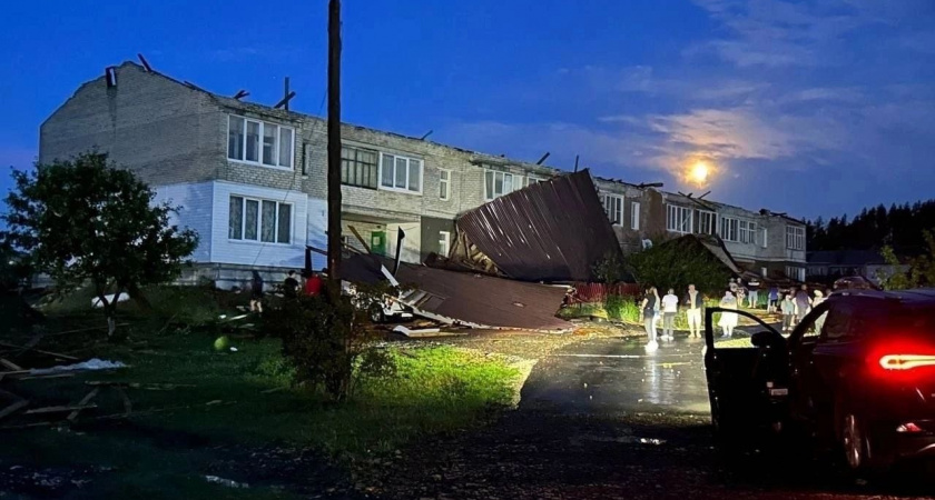 В Сети появились фото последний урагана в Никольске 