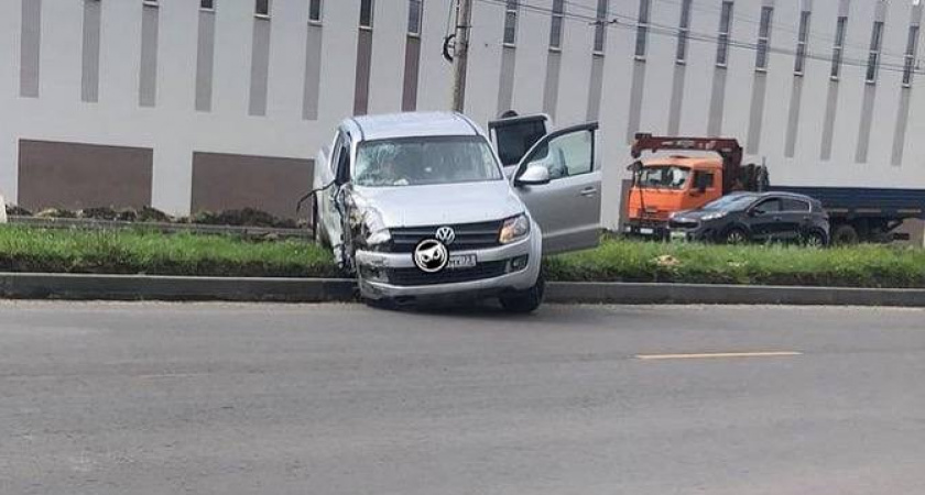 К серьезному ДТП на Чаадаева приехали пожарные, скорая и сотрудники ДПС