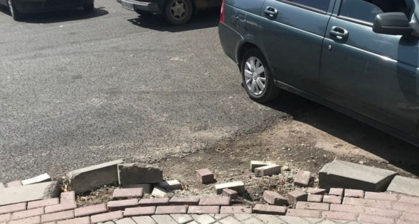 Пензенец пожаловался на обрушившейся тротуар на улице Московской 