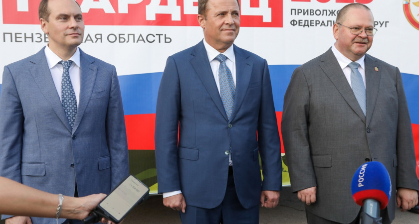 Игорь Комаров отметил организованную работу на сборах «Гвардеец»