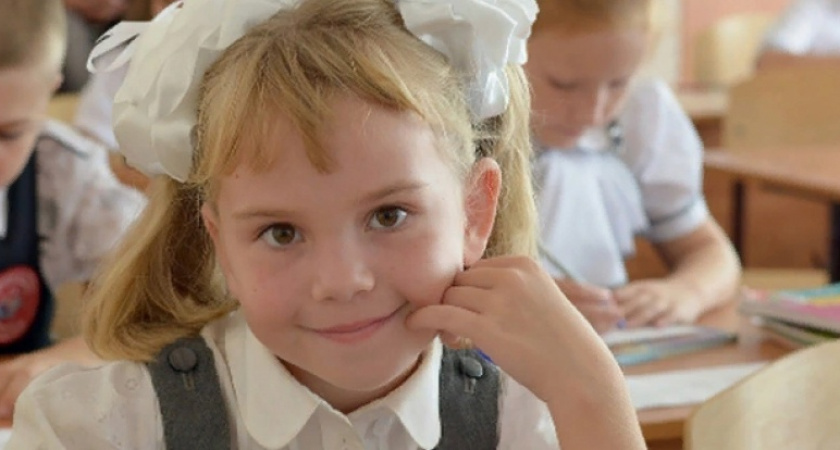 Все-таки дадут: перед новым учебным годом семьи с детьми получат по 10000 рублей 