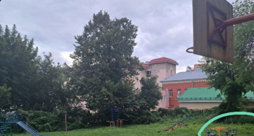 Пензенцам назвали сроки установки песочницы на улице Краснова №29