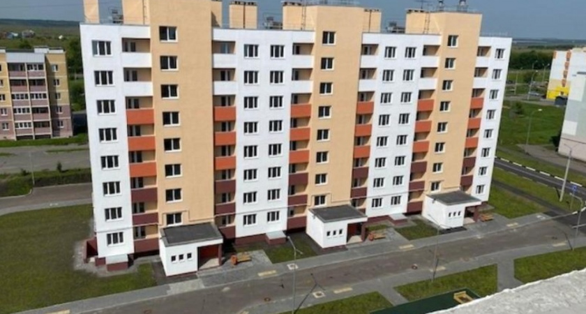 29 пензенцев получили ключи от квартир в новостройке на Мясникова в Заре