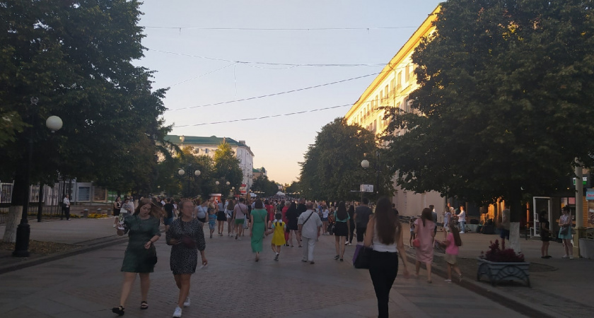 Не пропустят ни одной юбки: мужчины с этими именами готовы изменить жене