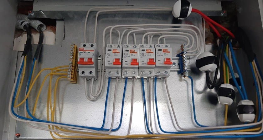 В многоэтажке на Островского №12 в Пензе отремонтировали электроснабжение 