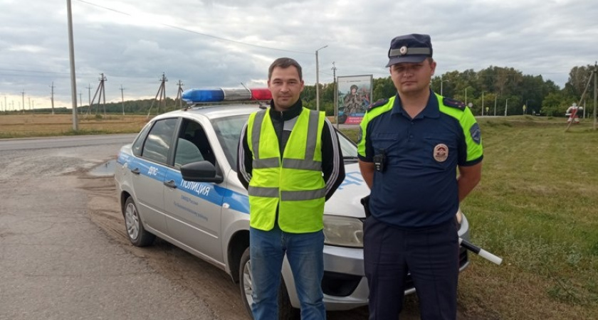 В Пензенской области автоинспекторы помогли девочке, которая пострадала на детской площадке