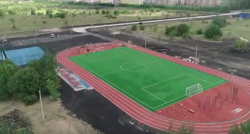 Александр Басенко рассказал о состоянии спортивной площадки в микрорайоне Заря