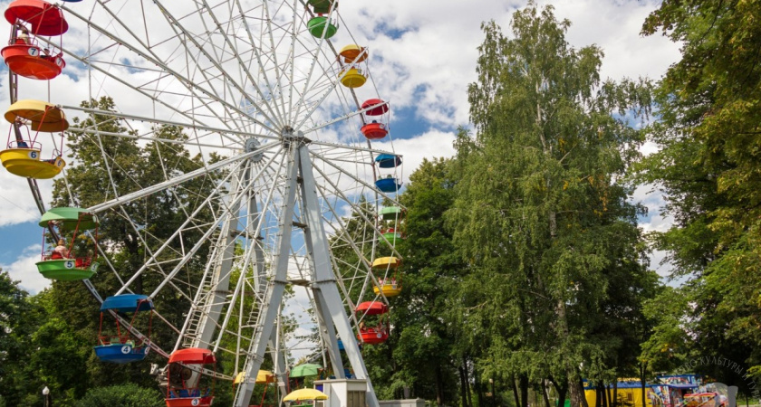 В соцсетях сообщают о ЧП произошедшем в пензенском парке Белинского на аттракционе «Весёлые горки»