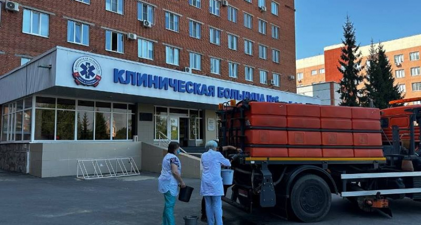 Спецтехника "Пензавтодор" снабдила технической водой учреждения и жилые дома