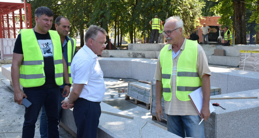 1 сентября завершится первый этап благоустройства парка Белинского