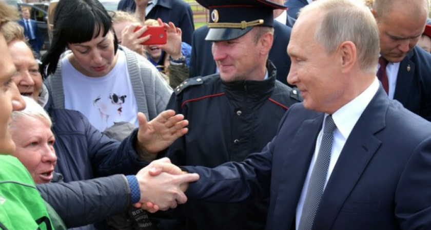 Деньги будут, ждите: семьям с детьми выплатят по 10 000 рублей путинского пособия к 1 сентября