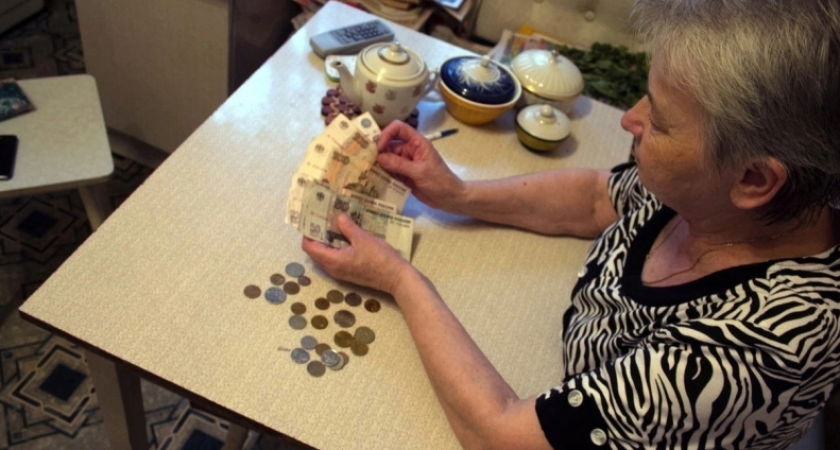 В России пенсионный возраст снизят за непрерывный стаж 10 лет. Люди танцуют от радости