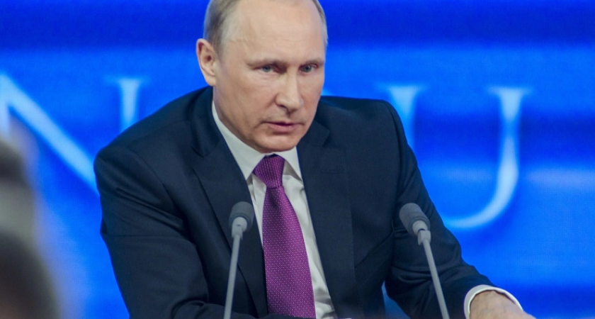 Всё будет: школьникам выплатят по 10 000 рублей к 1 сентября. Как оформить путинское пособие?