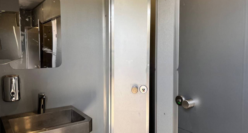 В Пензе на Набережной открыли туалеты