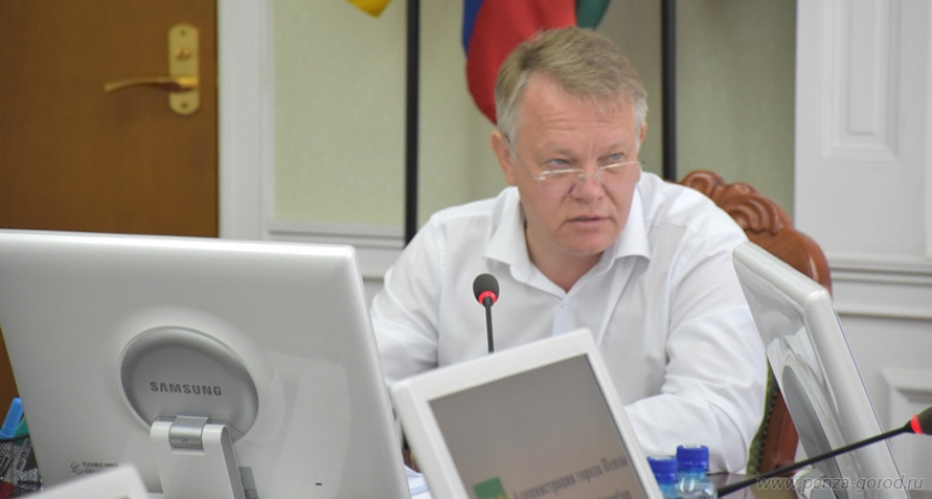 Александр Басенко поручил установить на Олимпийской аллее модульный туалет