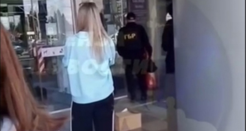 В ТЦ "Сан и Март" экстренно прибыли сотрудники ГБР