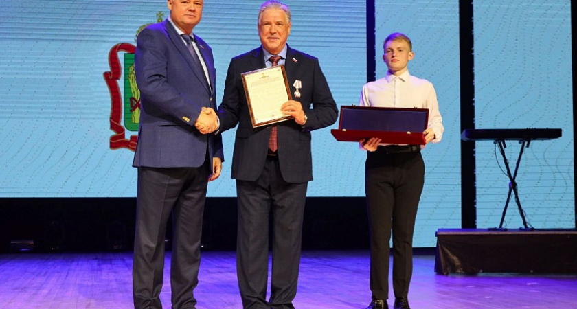 Вадим Супиков отметил труд пензенских врачей-инфекционистов 