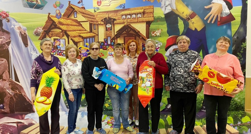 Пензенской кондитерской фабрикой была организована экскурсия для пенсионеров