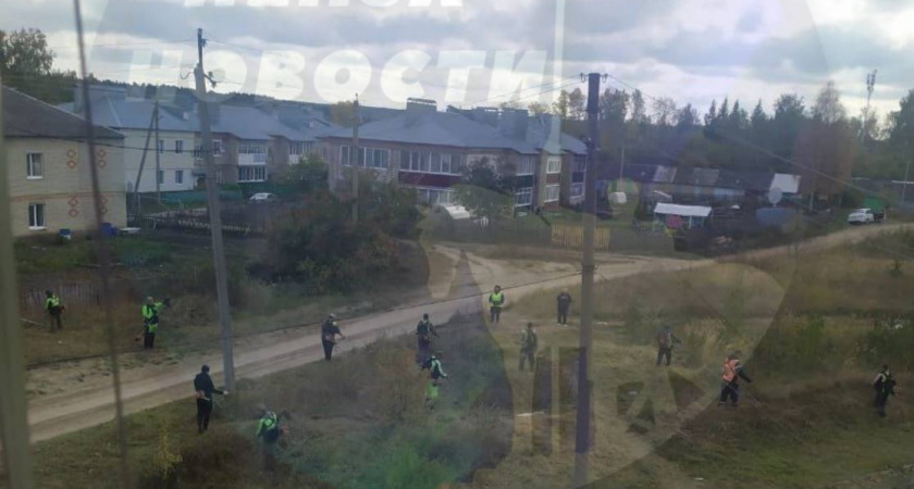 В Сеть попали фото и видео, как в Никольске ведется подготовка к приезду Олега Мельниченко