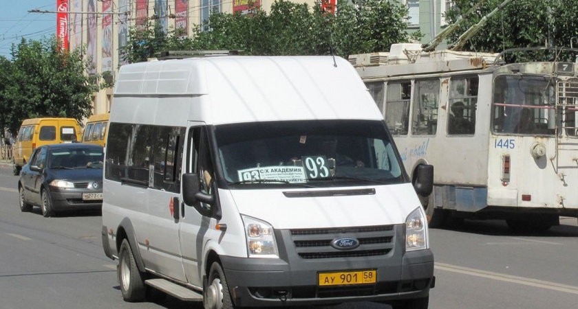 Жители Пензы, недовольные маршрутками № 93 и №33 просят подписать петицию за введение штрафов 
