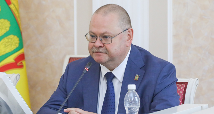 Пензенские парламентарии одобрили инициативу Мельниченко о присвоении школе в Спутнике имени Ермина