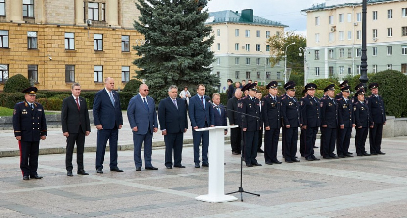 Вадим Супиков поздравил сотрудников УМВД со 100-летием патрульно-постовой службы