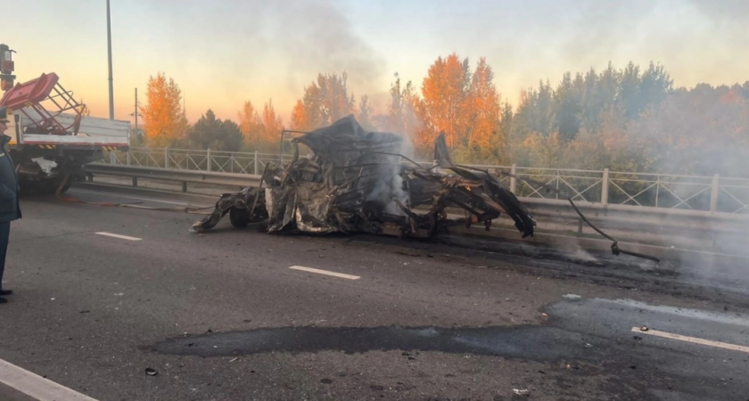 В Татарстане в огненном ДТП на мосту пострадали четыре человека 