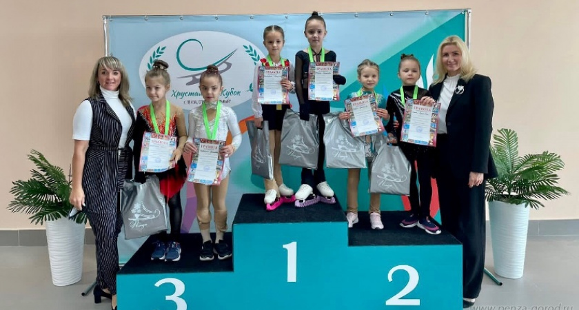 Соревнования по фигурному катанию прошли в ледовом дворце «Хрустальном»