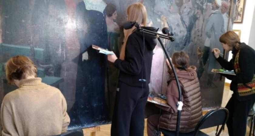 Студенты из Пензенского художественного училища завершают реставрацию картины Горюшкина-Сорокопудова