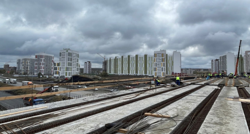 Более 200 строителей работают на транспортную развязку на 624-ом километре М5