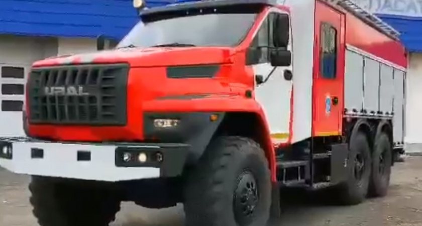 Пожарный автопарк Заречного пополнился автоцистерной, в которую вмещается 6000 литров воды