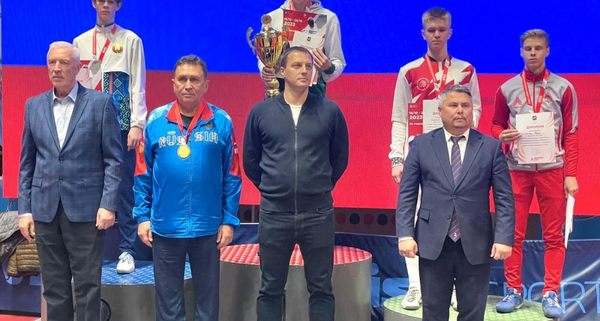 Пензенец Ярослав Борисов стал победителем всероссийских соревнований по фехтованию