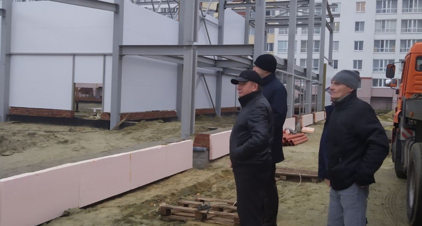 После проверки Гришаев сообщил, что готовность ФОКа на Стрельбищенской составляет 35 процентов 