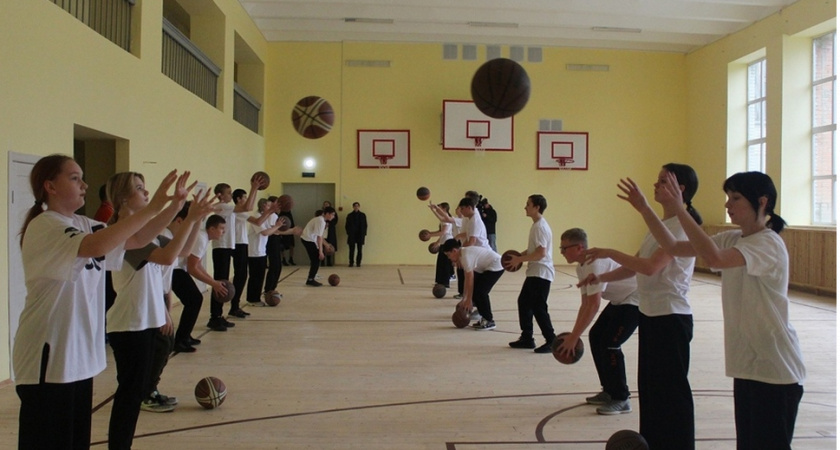 В школе №4 Никольска отремонтировали второй спортивный зал за 3 миллиона рублей 