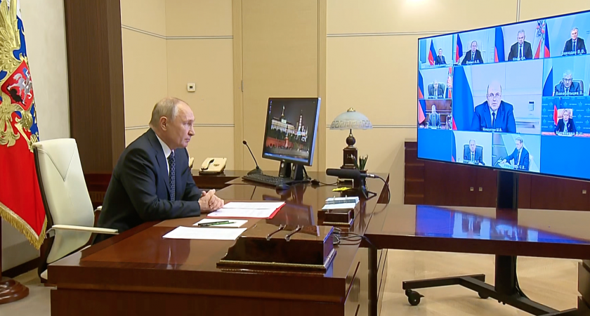 Подготовьте свои кошельки: россиянам на карты поступит новая путинская выплата 11 300 рублей