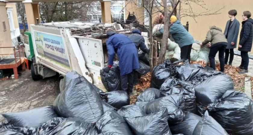 В Ленинском районе прошла санитарная очистка территории