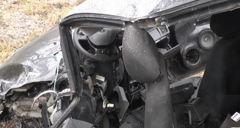 В ДТП с тремя авто на трассе М5 погиб водитель "Приоры" и четверо пострадали 