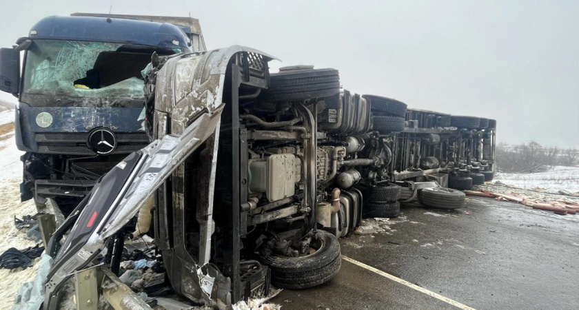 В ГИБДД прокомментировали серьезное ДТП с тремя авто на трассе М5, которое перекрыло движение