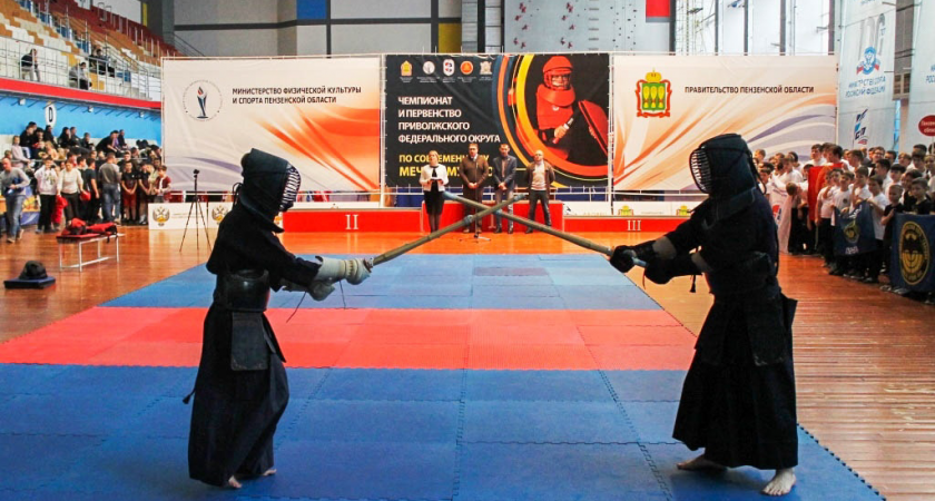 Спортсмены из Пензенской области принимают участие в турнирах по мечевому бою 