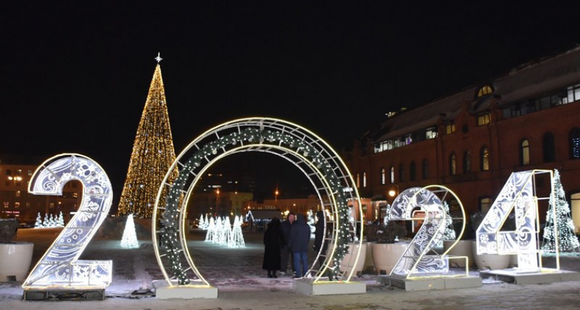 Комиссия администрации Пензы оценила "четыре с минусом" украшение города к Новому году